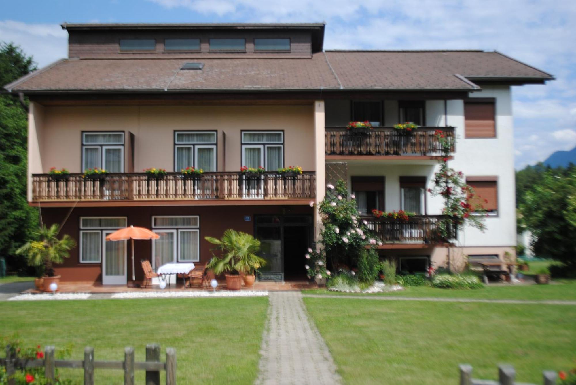 Ferienhaus Michor Latschach ober dem Faakersee Екстериор снимка