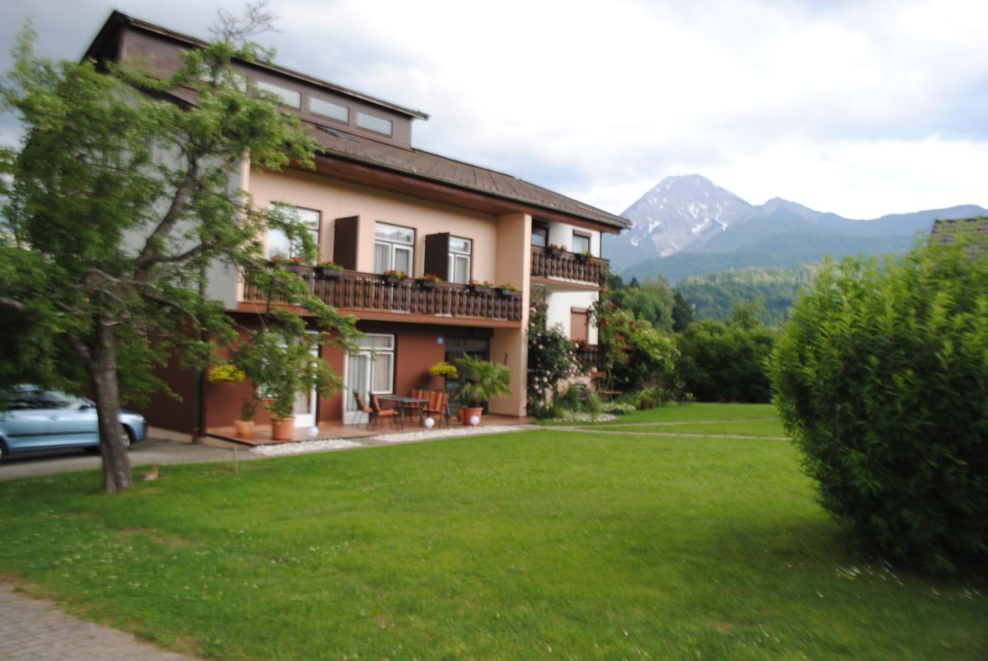 Ferienhaus Michor Latschach ober dem Faakersee Екстериор снимка