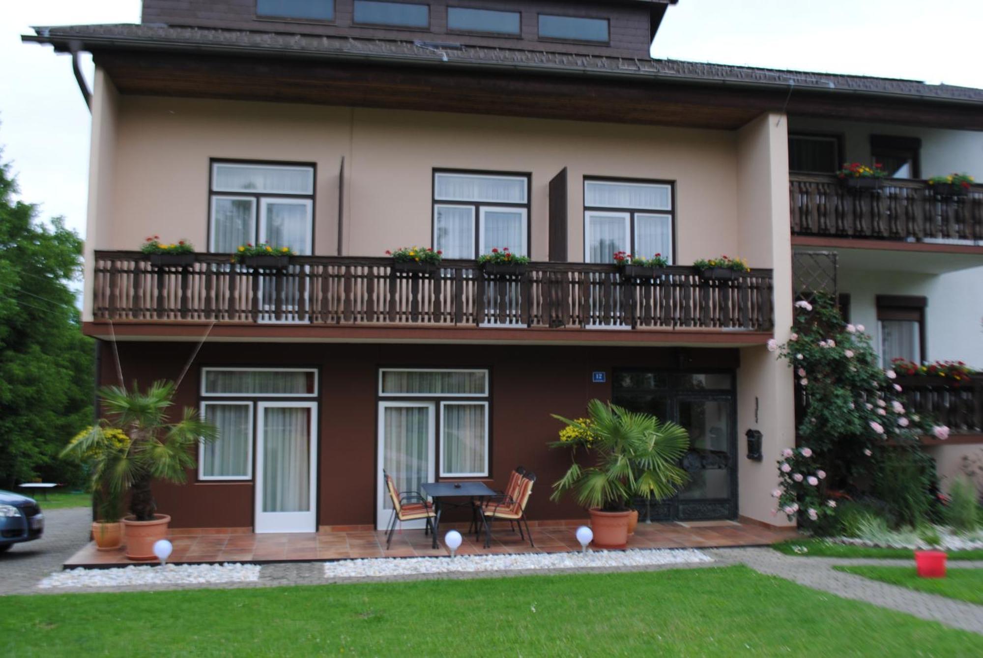 Ferienhaus Michor Latschach ober dem Faakersee Екстериор снимка