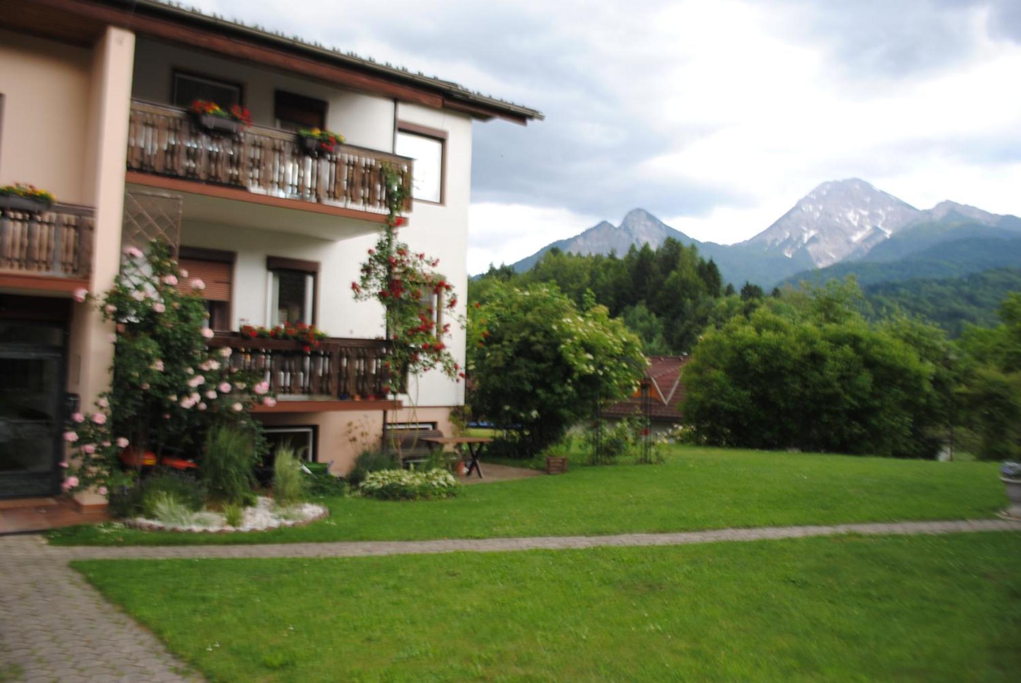 Ferienhaus Michor Latschach ober dem Faakersee Екстериор снимка