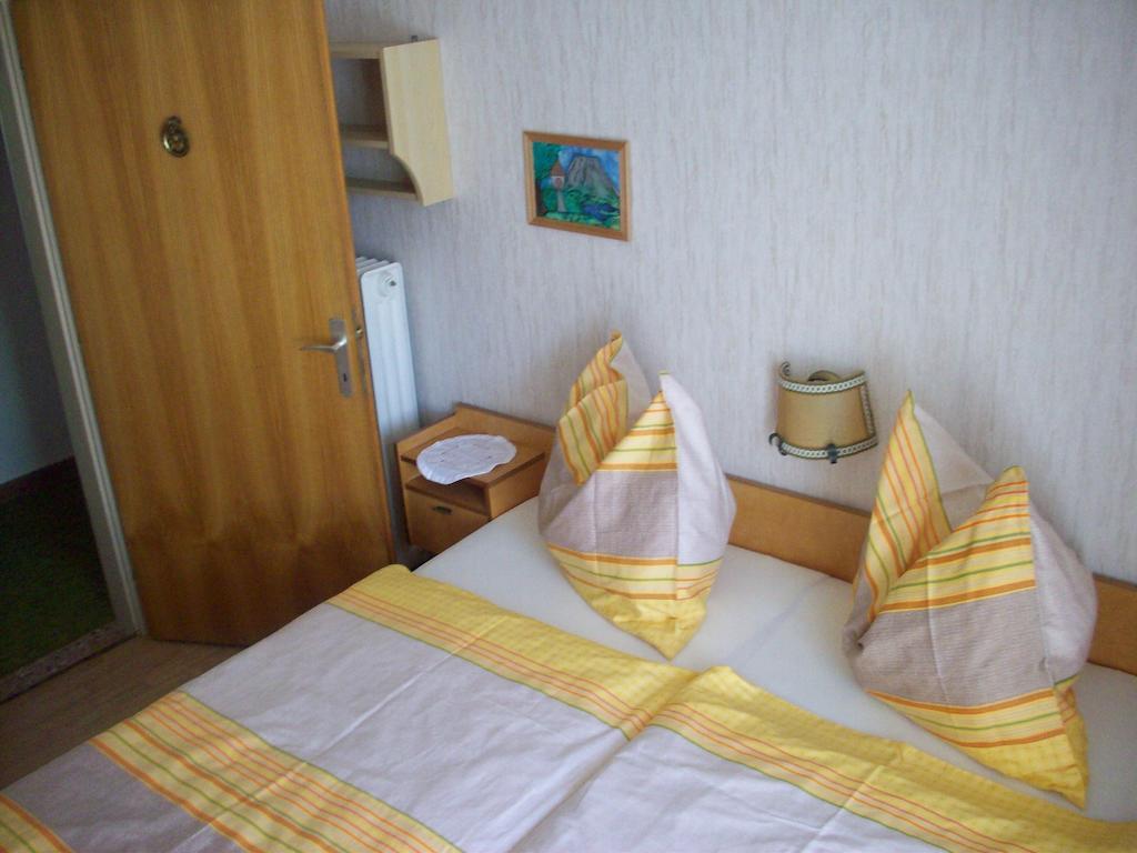 Ferienhaus Michor Latschach ober dem Faakersee Стая снимка